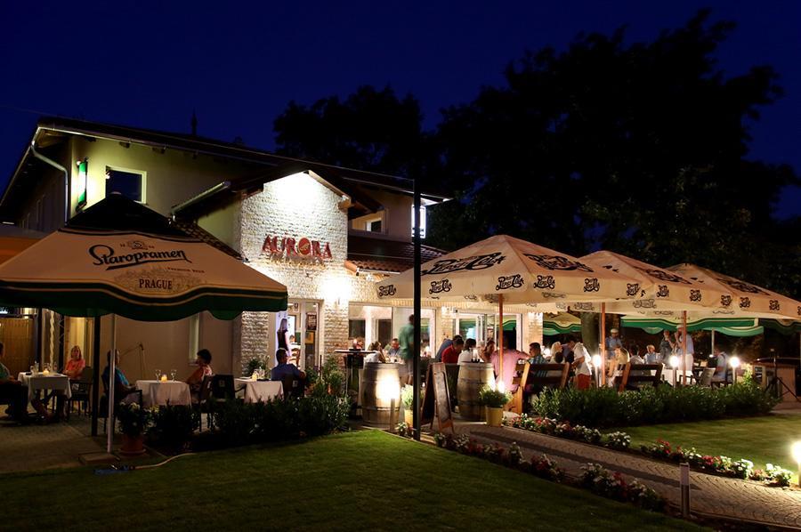 Aurora Panzio Bed & Breakfast Buk Exterior photo